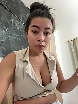 Camilaperson online show from February 13, 2026, 3:41 pm