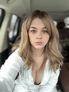 Love Bri online show from February 28, 2025, 5:48 am