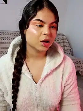 Cleo hills online show from March 17, 2025, 2:01 pm