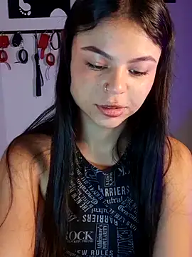 Snapshot of Cleo_hills chatting on May 27, 2026, 2:47 pm Cleo hills online show from May 27, 2026, 2:47 pm