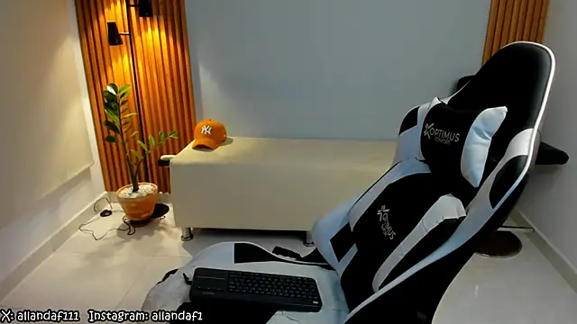 dafboy1 online show from January 25, 2025, 12:48 am