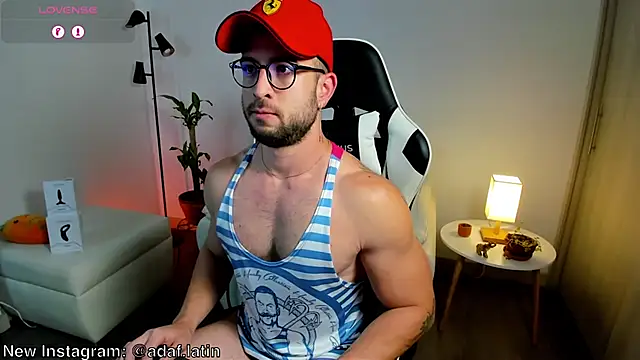 Snapshot of dafboy1 chatting on May 4, 2026, 1:18 pm dafboy1 online show from May 4, 2026, 1:18 pm