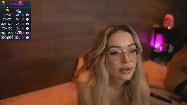 KylieJoyce online show from January 25, 2025, 1:32 am