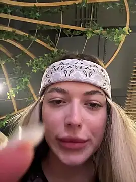 KylieJoyce online show from February 17, 2025, 11:31 pm