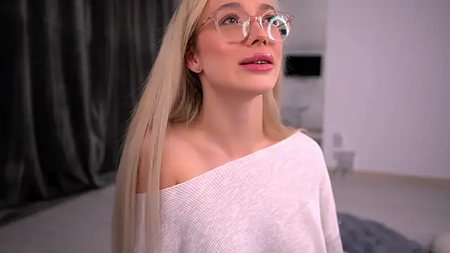 KylieJoyce online show from January 10, 2026, 9:30 pm