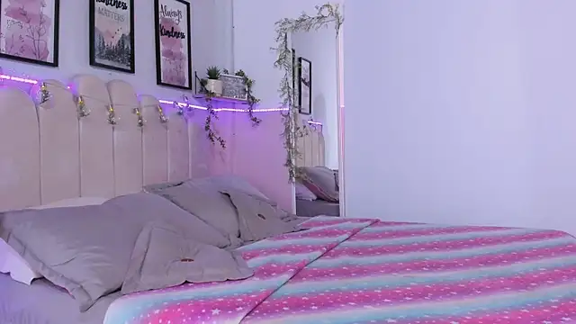 Snapshot of Camile_Diazzz chatting on January 28, 2025, 2:31 pm Camile Diazzz online show from January 28, 2025, 2:31 pm