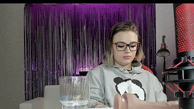 Seductive She Wolf online show from February 12, 2025, 5:15 am