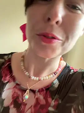 Snapshot of KatieBARBiE98 chatting on July 5, 2026, 6:37 pm KatieBARBiE98 online show from July 5, 2026, 6:37 pm