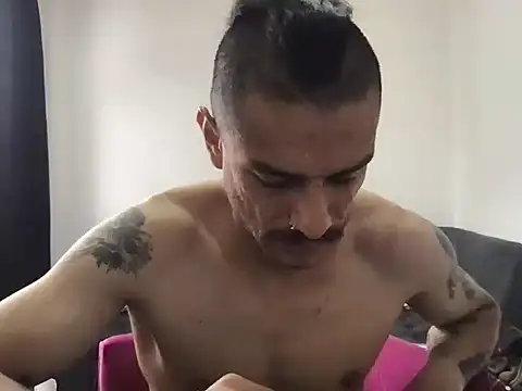 HorrorotikA online show from April 1, 2026, 5:21 pm