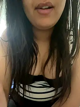 yassminsexy22 online show from December 5, 2024, 12:00 pm