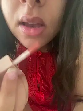 yassminsexy22 online show from September 27, 2025, 8:19 am