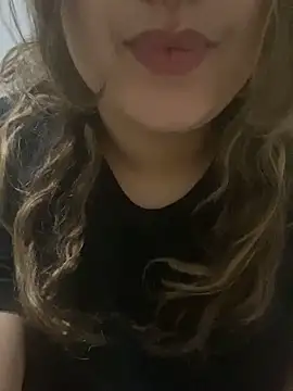 yassminsexy22 online show from March 5, 2026, 7:21 pm