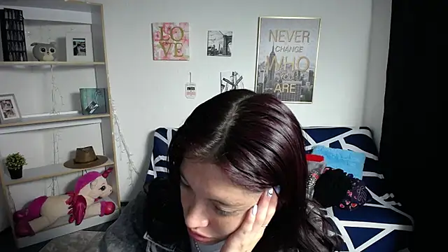 Snapshot of Sian__1 chatting on December 19, 2024, 12:34 pm Sian 1 online show from December 19, 2024, 12:34 pm