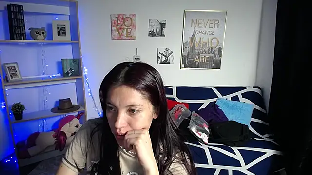 Snapshot of Sian__1 chatting on December 24, 2024, 12:11 pm Sian 1 online show from December 24, 2024, 12:11 pm