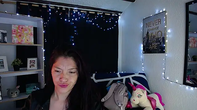 Snapshot of Sian__1 chatting on January 17, 2025, 12:31 pm Sian 1 online show from January 17, 2025, 12:31 pm