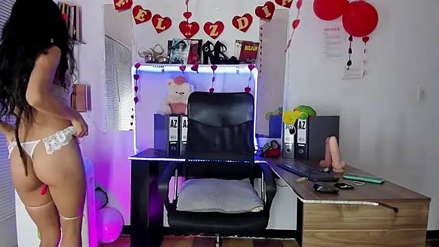 Snapshot of MIAUTENA chatting on February 15, 2025, 2:04 am MIAUTENA online show from February 15, 2025, 2:04 am