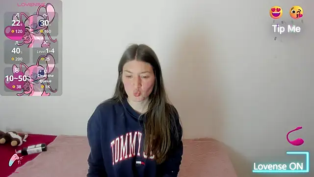 Snapshot of Tesa_cute chatting on October 3, 2025, 3:03 am Tesa cute online show from October 3, 2025, 3:03 am