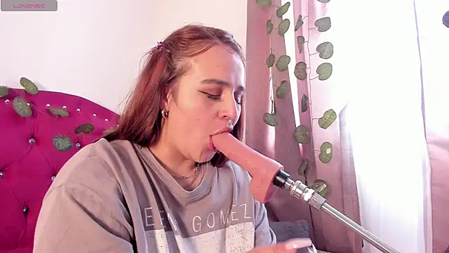 evy orange1 online show from December 1, 2024, 7:36 pm