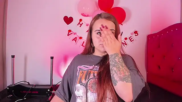 evy orange1 online show from February 12, 2025, 4:44 pm