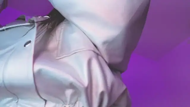 evy orange1 online show from October 11, 2025, 1:05 am