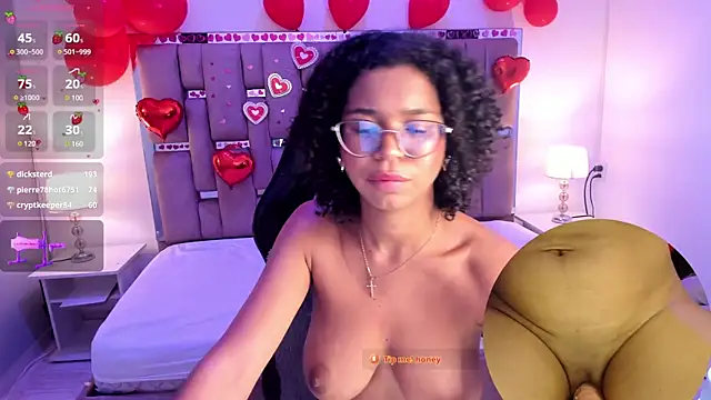 MilaHall  online show from February 7, 2025, 9:58 am