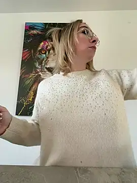 Snapshot of Giuliana_baby chatting on April 3, 2026, 7:39 am Giuliana baby online show from April 3, 2026, 7:39 am