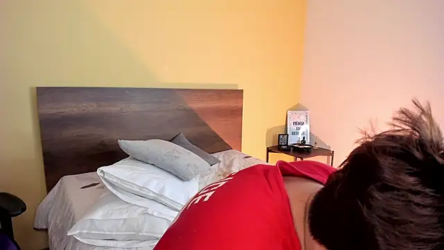 justinbiler online show from January 27, 2025, 6:20 pm