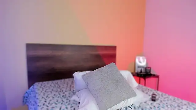 justinbiler online show from February 8, 2025, 6:44 pm