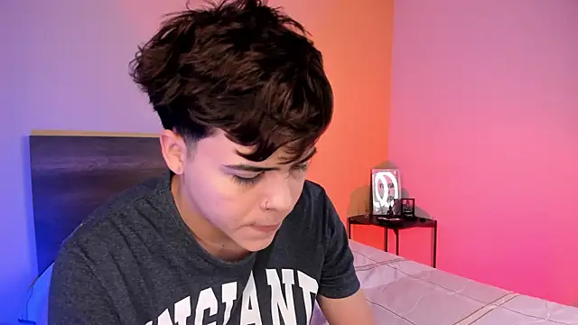 justinbiler online show from March 1, 2025, 12:34 pm