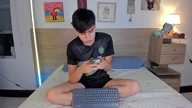 justinbiler online show from October 17, 2025, 12:41 pm