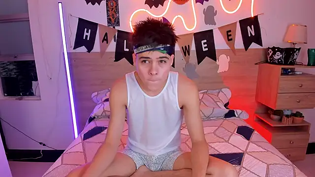 justinbiler online show from October 26, 2025, 2:12 pm