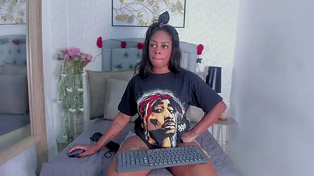 Snapshot of Katalella_murillo chatting on February 27, 2025, 1:38 am Katalella murillo online show from February 27, 2025, 1:38 am