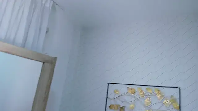 Snapshot of Katalella_murillo chatting on March 19, 2025, 9:49 am Katalella murillo online show from March 19, 2025, 9:49 am