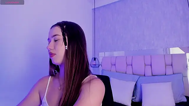 Snapshot of Roxie-Summers11 chatting on January 29, 2025, 7:43 pm Roxie-Summers11 online show from January 29, 2025, 7:43 pm