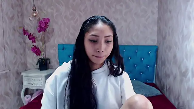 Snapshot of MadelineDoll chatting on February 23, 2025, 7:07 pm MadelineDoll online show from February 23, 2025, 7:07 pm