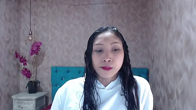 Snapshot of MadelineDoll chatting on March 13, 2025, 1:29 pm MadelineDoll online show from March 13, 2025, 1:29 pm