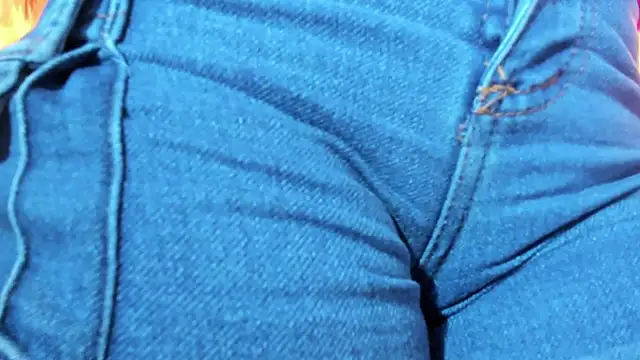 Snapshot of MadelineDoll chatting on September 22, 2025, 1:18 am MadelineDoll online show from September 22, 2025, 1:18 am