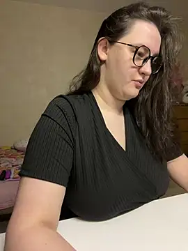 hungry1bunny online show from January 24, 2025, 5:21 pm