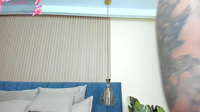 kathecute   online show from May 19, 2026, 1:44 am