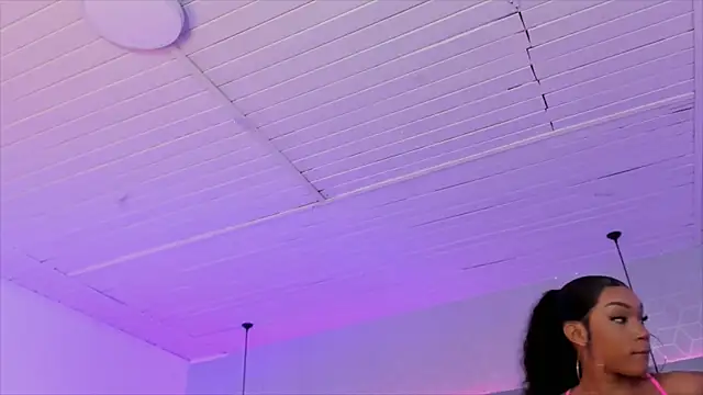 ChaynnaCooper online show from December 5, 2024, 3:59 am