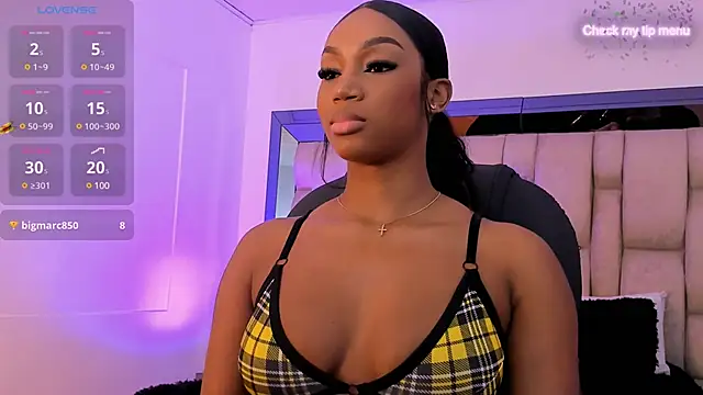 ChaynnaCooper online show from December 11, 2024, 2:30 am