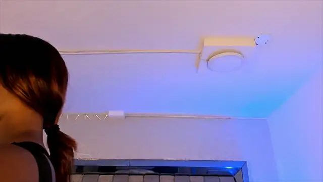 ChaynnaCooper online show from March 6, 2025, 12:30 pm