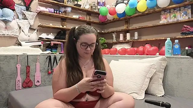 Kimberly-Caprice online show from March 13, 2025, 5:11 am