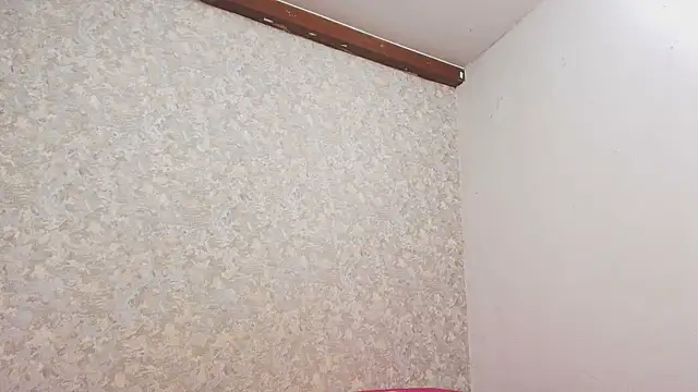 nicol f online show from March 19, 2025, 7:17 pm