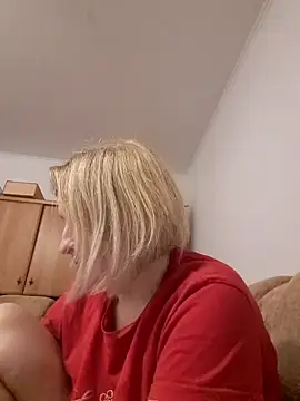 Snapshot of Malichkaanna30 chatting on December 21, 2024, 9:25 pm Malichkaanna30 online show from December 21, 2024, 9:25 pm