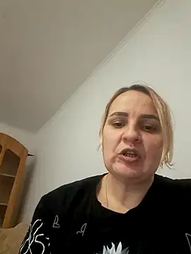 Snapshot of Malichkaanna30 chatting on February 5, 2025, 8:04 pm Malichkaanna30 online show from February 5, 2025, 8:04 pm