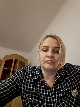 Snapshot of Malichkaanna30 chatting on February 14, 2025, 11:42 am Malichkaanna30 online show from February 14, 2025, 11:42 am