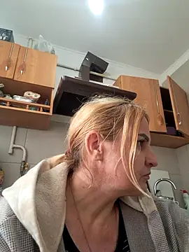 Snapshot of Malichkaanna30 chatting on September 17, 2025, 2:30 pm Malichkaanna30 online show from September 17, 2025, 2:30 pm