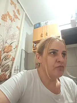 Malichkaanna30 online show from December 3, 2025, 5:33 pm