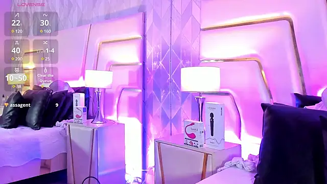 Snapshot of NaomyRivera chatting on March 4, 2025, 6:39 pm NaomyRivera online show from March 4, 2025, 6:39 pm